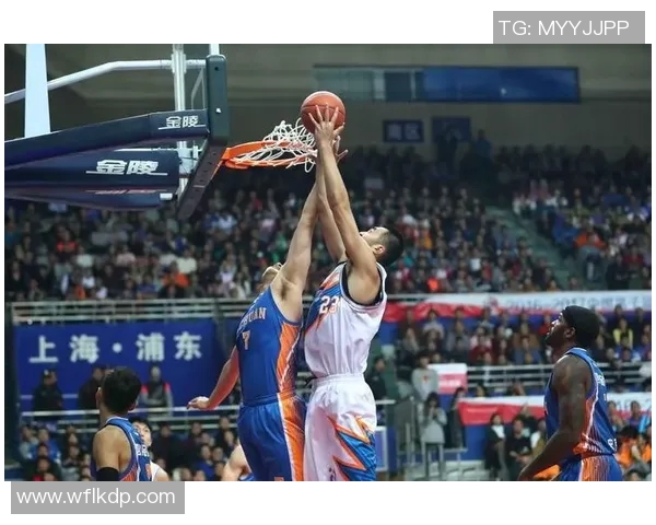 南京篮球队强势领跑联赛积分榜以77分稳居第一名争夺冠军希望 南京篮球队强势领跑联赛积分榜以77分稳居第一名争夺冠军希望