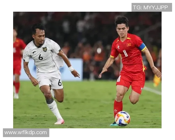 越南足球明星助力球队在柬埔寨赛场上展现风采与实力 越南足球明星助力球队在柬埔寨赛场上展现风采与实力