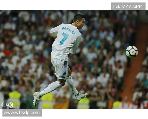 足球明星帅哥早期照片揭秘他们青春岁月的风采与魅力 足球明星帅哥早期照片揭秘他们青春岁月的风采与魅力